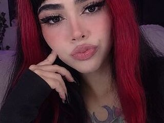 Mia Burton